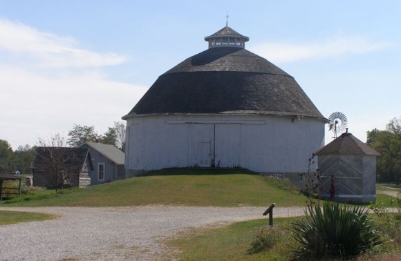 Fulton County Indiana - Burt Leedy Round Barn